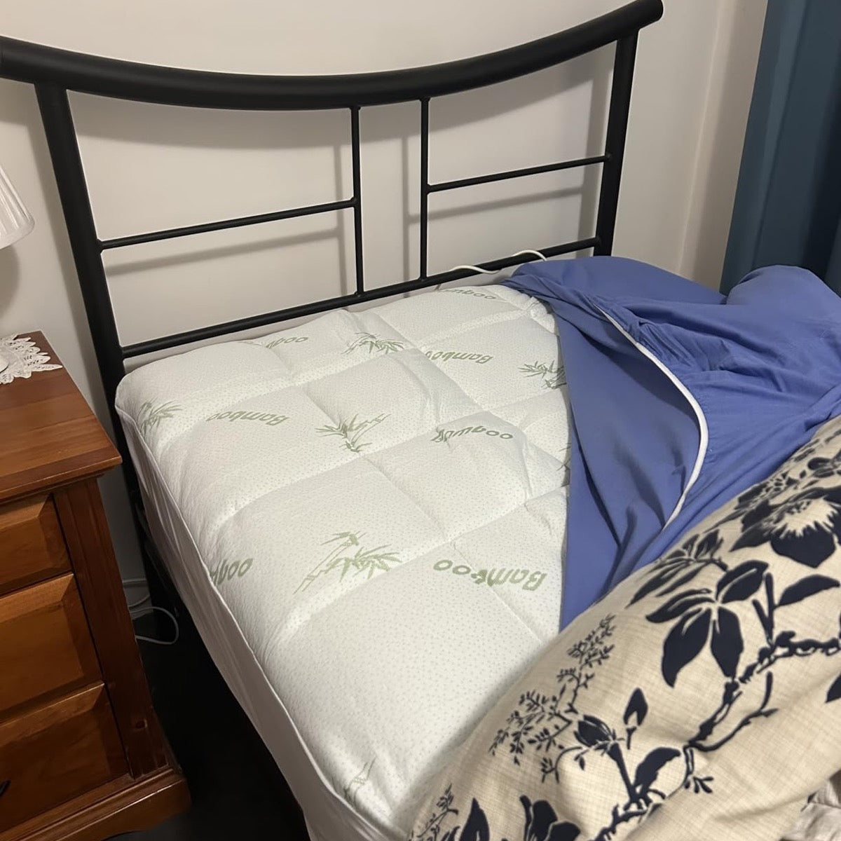 RestHaus 1000GSM Bamboo Mattress Topper review photo 3